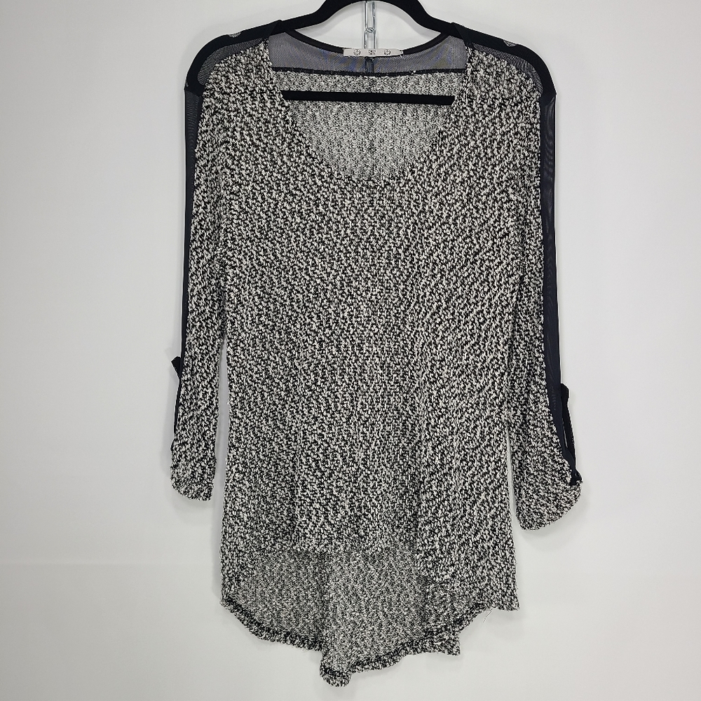 Anthropologie Long Sleeve Top Knit Sheer Scoop Neck Hi-Lo Black White Medium…